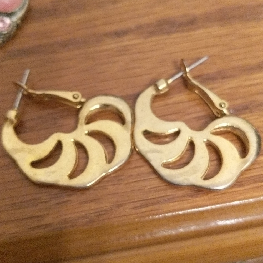 Hoops
